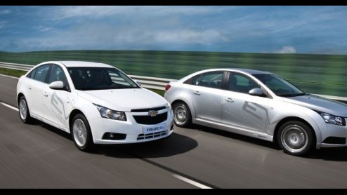 In navolging van de Chevrolet Volt en Opel Ampera stort General Motors zich nu op het elektrificeren van de Cruze. De bedoeling is om een met behulp van een demonstratievloot de behoeften en verwachti