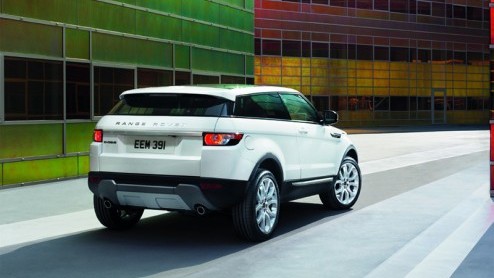 Land Rover stuurt vandaag een hele zwik aan persfotos de deur uit om de komst van de Range Rover Evoque luister bij te zetten. Beetje jammer dat we nog tot de zomer van volgend jaar (!) moeten wachte