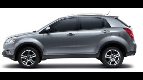 Ssangyong is na vijf jaar terug op de kaart in Nederland, en wel met de splinternieuwe Korando. De Koreanen hebben met moderne techniek, design van Guigiaro en een zelfdragende carrosserie er alles aa