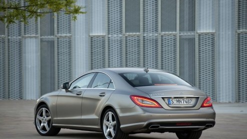 De nieuwe Mercedes-Benz CLS-Klasse is leverbaar in een speciale Edition 125 uitvoering om te vieren dat het merk Mercedes-Benz in 2011 125 jaar bestaat. Voorzien van een moderne direct ingespoten drie