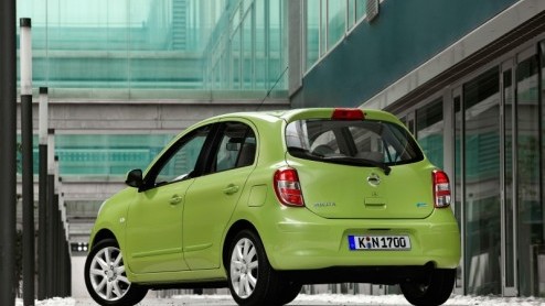 Net op het moment dat we de Nissan Micra bijna zijn vergeten, komen de Japanners met een nieuwe. De vierde generatie gaat in het steeds groter n populairder wordende B-segment langer op het netvlies