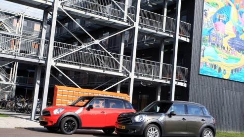 De Mini, -Clubman en -Cabrio hebben allemaal n ding gemeen; je koopt ze voor hun rijplezier en looks, ruimte is gewoon bijzaak. Allemaal leuk en aardig, maar wat nou als je als Mini rijder (al dan n