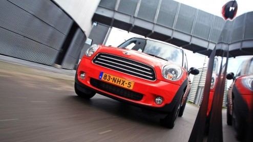 De Mini, -Clubman en -Cabrio hebben allemaal n ding gemeen; je koopt ze voor hun rijplezier en looks, ruimte is gewoon bijzaak. Allemaal leuk en aardig, maar wat nou als je als Mini rijder (al dan n