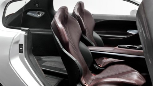 Dit is m dan, de Peugeot HR1. Een spectaculair studiemodel met twee tot vier zitplaatsen dat volgens zijn makers op een bijzondere manier een stadsauto, SUV, en coup in zich verenigt. De aandrijving