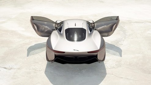 Het 75-jarig jubileum van Jaguar wordt in Parijs gevierd met de C-X75, een voorbode van toekomstige Jaguar-modellen en voorzien van elektrische aandrijving.