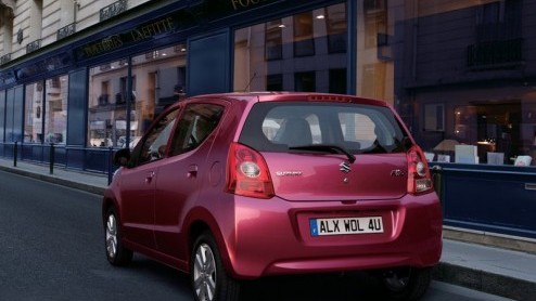 Suzuki zet tijdelijk twee actiemodellen in de showroom; de Alto Spirit en Splash Spirit. Beide koppelen een volwassen uitrusting aan een leuk prijskaartje, dat begint bij respectievelijk acht en tien 