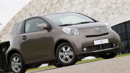 De Toyota iQ is vanaf nu ook leverbaar in twee verschillende Colour Editions: de Pearl en Bronze. Beide uitvoeringen zijn gebaseerd op de luxe 1.0 VVT-i Aspiration uitvoering en worden geleverd