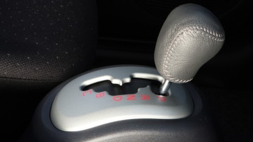 Parijs. Een altijd levendige metropool met ruim twee miljoen inwoners, duizenden toeristen en een permanent spitsuur. Geen ideale omgeving om kennis te maken met een nieuwe auto. Mitsubishis i-MiEV p