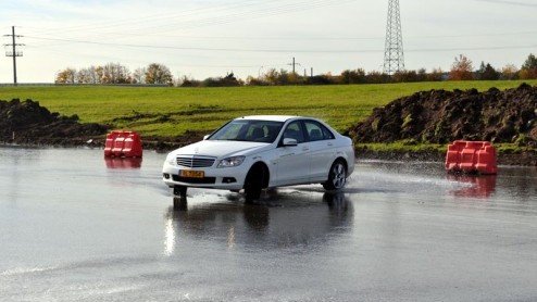 GoodYear heeft een zogeheten Road Safety-onderzoek gedaan naar het bandenbewustzijn van Europese bestuurders. De resultaten zijn ronduit zorgwekkend. Van de 3.500 ondervraagden wist n op de drie nie