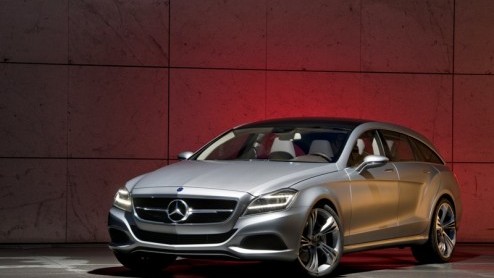 Terwijl we nog maar kort geleden met de nieuwe Mercedes-Benz CLS-Klasse op pad zijn gegaan, doemt bij Das Haus een nieuwe variant op. De gepresenteerde CLS Shooting Brake, een soort zeer superchique,