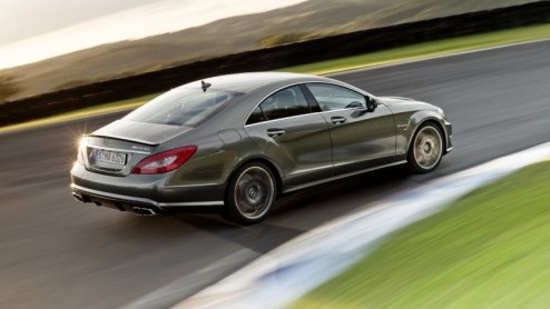 De nieuwe Mercedes-Benz CLS fungeert als de elegante, chique vierdeurscoupe in de familie. Voor wie bot gezegd een E-Klasse te minnetjes is. En dan duikt nu de CLS 63 AMG op, die weer heel andere pret