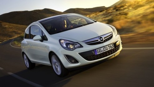 Opel heeft de prijzen van de vernieuwde Corsa bekend gemaakt. Het gamma start met een 1,0-liter benzinemotor met 65 pk die voor 12.495 euro de uwe is.