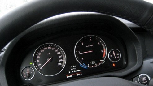 De BMW X3 is back in business. Niet dat de eerste generatie met 38% verkoopaandeel in de X-familie een ondergesneeuwd bestaan heeft geleid, maar nu de concurrentie verder is toegenomen en 'een maatje
