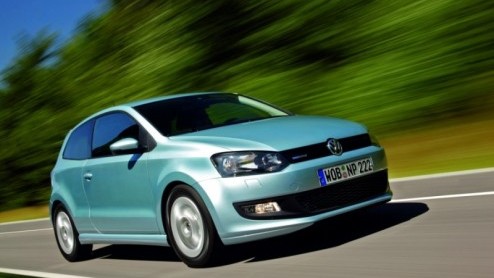 Het werd het afgelopen jaar al duidelijk; de autoverkopen zitten in de lift. In 2010 werden 483.164 nieuwe autos verkocht en dat is bijna 25% meer dan in 2009. Volkswagen deed de beste zaken en notee