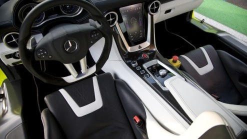 De auto van de toekomst rijdt waarschijnlijk niet op benzine of diesel. Mercedes-Benz werkt daarom hard aan de ontwikkeling van elektrische autos. Inmiddels hebben de Duitsers een aantal modellen up