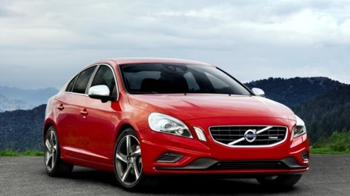 Volvo levert de S60 voortaan ook als extra zuinige DRIVe. Voorzien van een 1.6 liter dieselmotor is de Zweed zuinig genoeg om in aanmerking te komen voor 20% bijtelling. Hij staat nu bij de dealer van