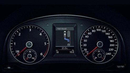 Volkswagen is de laatste tijd flink druk geweest met het bijwerken van het modelgamma. Die vernieuwingsdrift omvat zowel nieuwe modellen als ingrijpende facelifts. De Touran valt in die laatste catego