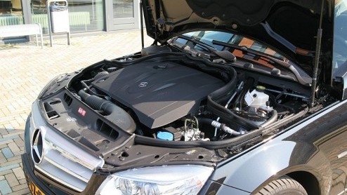 Mercedes-Benz heeft er de laatste jaren steeds meer concurrenten bijgekregen. Naast BMW heeft Audi zich ontpopt tot geduchte tegenstrever, die Das Haus op sommige gebieden  zoals bijvoorbeeld zicht