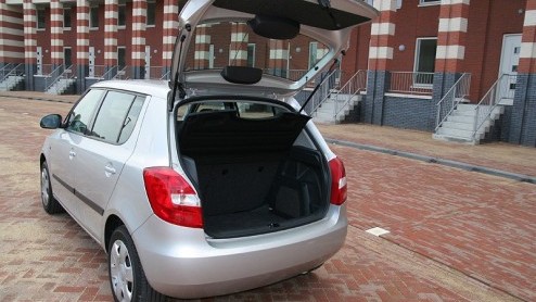 Dat Skodas tegenwoordig nauw verwant zijn aan Volkswagen-modellen is allang geen geheim meer. Het is trouwens maar goed ook dat ze dat zijn, want in die ouwe meuk van vroeger zou nu niemand meer wi
