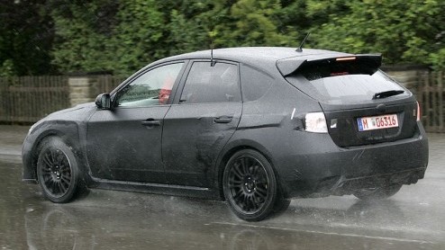 De civiele versies van de nieuwe Subaru Impreza komen dit najaar al naar ons land, maar de liefhebbers kijken natuurlijk vooral reikhalzend uit naar de sterkste versie. Nou, die is ook onderweg, want