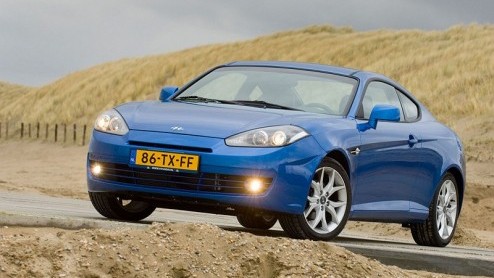 Ze zijn een zeldzaamheid geworden in de gammas van de automerken. Bijna een uitgestorven ras zelfs en dan hebben we het over de sportcoup. Hyundai heeft er nog wel een met de treffende naam Coup en