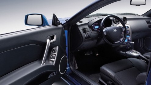 Ze zijn een zeldzaamheid geworden in de gammas van de automerken. Bijna een uitgestorven ras zelfs en dan hebben we het over de sportcoup. Hyundai heeft er nog wel een met de treffende naam Coup en