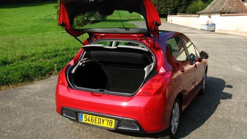 Peugeot wisselt bij de middenklasse van eindcijfer, want de 307 wordt opgevolgd door de 308. Maar een ingrijpend andere benadering is de nieuwkomer niet, wel een doordachte evolutie van de 307.
