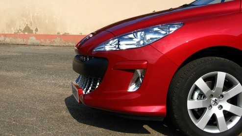 Peugeot wisselt bij de middenklasse van eindcijfer, want de 307 wordt opgevolgd door de 308. Maar een ingrijpend andere benadering is de nieuwkomer niet, wel een doordachte evolutie van de 307.