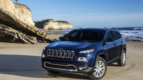 Nieuwe Jeep Cherokee krijgt gezicht, voorafgaand aan de New York Auto Show.