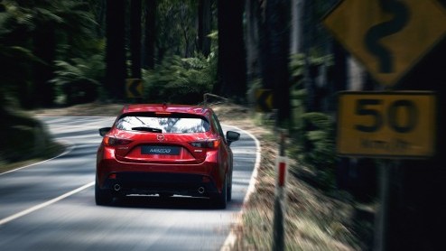 Mazda heeft de nieuwe Mazda3 onthuld. Ontwikkeld volgens SkyActiv-filosofie. Vanaf oktober bij dealer. Prijzen nog niet bekend.