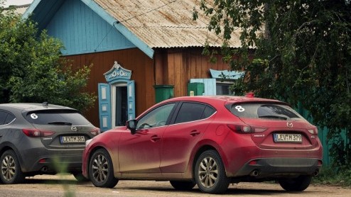 Nieuwe Mazda3 rijdt van zijn roots naar de IAA Frankfurt in Mazda Route3  Hiroshima to Frankfurt Challenger Tour 2013 .