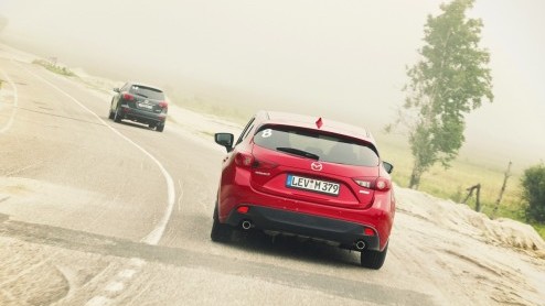 Nieuwe Mazda3 rijdt van zijn roots naar de IAA Frankfurt in Mazda Route3  Hiroshima to Frankfurt Challenger Tour 2013 .