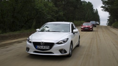 Nieuwe Mazda3 rijdt van zijn roots naar de IAA Frankfurt in Mazda Route3  Hiroshima to Frankfurt Challenger Tour 2013 .