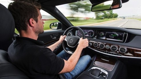 Mercedes S 500 Plug-in Hybrid debuteert tijdens IAA en komt in 2014 op de markt. De eerste stekkerhybride van Mercedes-Benz met 14% bijtelling.