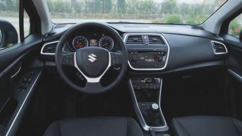Eerste autotest nieuwe Suzuki SX4 S-Cross, die vanaf september bij de dealer staat.