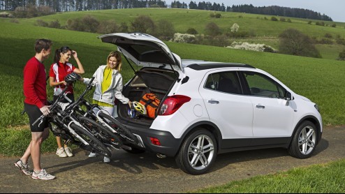 Met de Mokka begeeft Opel zich, voor het eerst, in het segment van de steeds populairder wordende mini-SUVs. Het is ook voor het eerst dat een Duits automerk zich in dit deel van de markt waagt. Een