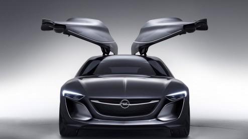 Opel blaast de Monza van weleer nieuw leven in. Het studiemodel dat op de IAA in Frankfurt wordt gepresenteerd heeft een elektrische aandrijflijn met range-extender en een digitaal dashboard.
