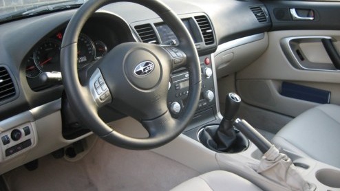 De toepassing van vierwielaandrijving op conventionele modellen zien we steeds meer opduiken in de autowereld. Het verhoogde veiligheidsniveau en praktische nut wordt steeds meer onderschreven. Subaru