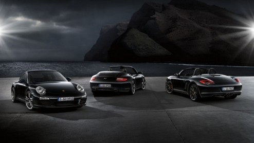 Na een exclusieve uitvoering van de Porsche 911 is de Boxster S als Black Edition leverbaar. De luxueuze topversie wordt in een oplage van 987 stuks gebouwd en staat vanaf maart in de showroom. Naast