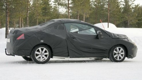 Na de introductie van de Peugeot 308 kan natuurlijk de coup cabrioletvariant niet achterblijven. De ontwikkeling is druk gaande en in de lente van volgend jaar kunnen we zijn intrede tegemoet zien. O