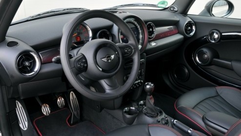 Het was al een beetje uitgelekt maar is nu officieel wereldkundig; Mini introduceert de Cooper SD, de nieuwe topdiesel-uitvoering met extra sportief DNA. Voorzien van een 143 pk sterke tweeliterdiesel