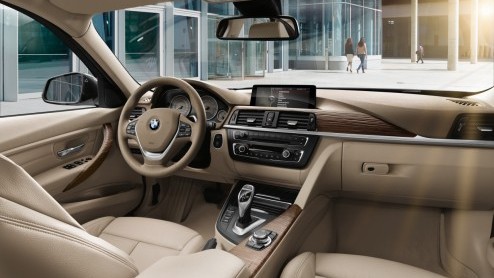De nieuwe BMW 3 Serie is bijna onthuld. Als voorafje geeft BMW alvast de eerste details en specificaties vrij. Kern van het woord: sportiever, zuiniger en louter turbomotoren. In februari staat het ni