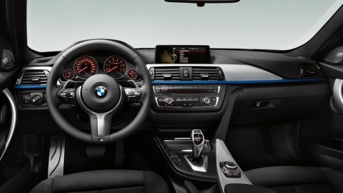 De nieuwe BMW is vanaf het voorjaar verkrijgbaar in drie Lines met elk hun eigen stijlkenmerken. Sportievelingen moeten even wachten tot de zomer, want dan is de 3 Serie er met M Sport Package.