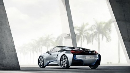 BMW gaat zich naast auto's ook op de hotelbranche storten. Althans, op het gebied van booking engines. De Duitsers zijn namelijk bezig met het ontwikkelen van een gentegreerd booking systeem waarbij 