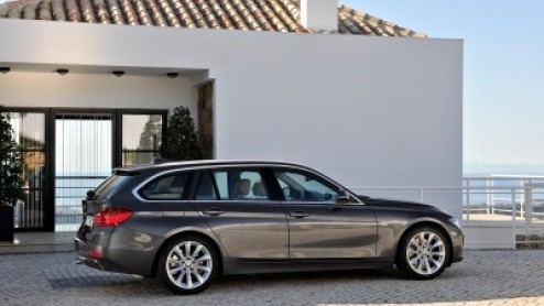 Wie een nieuwe 1-,3-,5 Serie, X1 of X3 bij de dealer bestelt als Business of Executive wordt tijdelijk gratis getrakteerd op een upgrade naar de Business+ of High Executive uitvoering. Bij een aantal