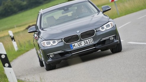 Meestal doet ze er in Mnchen wat langer over, maar ditmaal hebben ze de Touring al een half jaar na het verschijnen van de nieuwe BMW 3-serie Sedan klaar. Hij is een beetje gegroeid, maar vooral de b