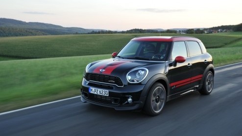 De snelste MINI Countryman is onderweg naar de dealer. Vanaf december staat de nieuwe Mini John Cooper Works Countryman in de showroom. Met 218 pk en vierwielaandrijving, voor 45.580 euro.