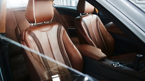Ja, daar is hij dan, de BMW 4 Serie Coup. Hoewel de opvolger van de tweedeurs 3 Serie nog als Concept wordt gepresenteerd geeft hij al een realistische blik op het eindresultaat. De Duitsers zetten d