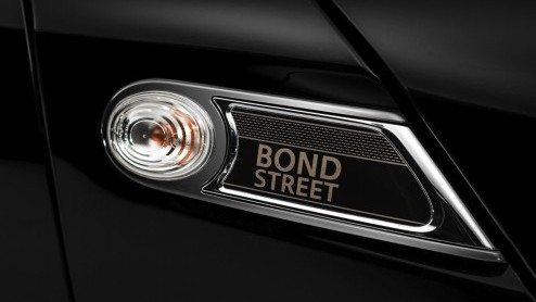 De Mini Clubman haalt het nieuws. Mini presenteert een speciale uitvoering van het model, met exclusieve kleuren en verfraaide details. Meet the Mini Clubman Bond Street. Daarnaast blijft de Mini Hyde
