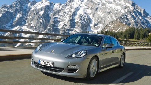 Hybridetechniek is inmiddels bij Porsche ingeburgerd. Na de Cayenne is ook vlaggenschip Panamera aan de beurt. De Panamera S Hybrid zet in op extra prestaties en een lager verbruik. Hoe komt die belof